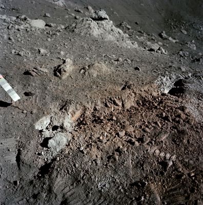 AS 17-137-20986 - Red-Orange soil on the Moon (3)
