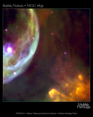 NGC 7635 - Bubble Nebula (mgnf) - HST
"...C'è un tipo di individuo - nella nostra Società contemporanea - che, pur non essendo spinto nè da una vera sensibilità, nè da un'autentica "fame di sapere", ama razzolare fra i grandi eventi del Mondo. Costui li osserva - così come un avvoltoio contempla il suo prossimo pasto - e poi, quando qualcosa si compie, ne raccoglie l'eco e ne impiega il contenuto (o, più spesso, il solo riflesso) a proprio vantaggio. Questo individuo si maschera, solitamente, dietro il proprio benessere che - lui dice - potrebbe diventare il benessere di tutti; egli si maschera dietro il sorriso che - lui asserisce - è la "porta dell'Anima"; costui, di regola, è persona molto devota nel praticare il culto di sè: l'unica Religione che egli conosce ed accetta. 
Per cui io vi dico: guardatevi, Amici miei, da questo Messaggero: egli diffonde il suo verbo come un virus letale; promette prosperità, stagioni di abbondanza e grandi raccolti ma, in realtà, coltiva solo un campo.
Il suo...".

P.C. Floegers - "Conversations"
Parole chiave: Hubble Images