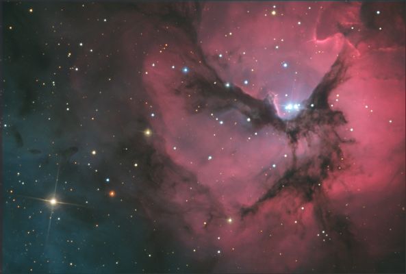 M 20 - The "Trifid Nebula"
"...Omnia mea mecum porto..."

(Cicerone)

"...Tutti i miei beni (tutto ciò che ha reale valore) sono (è) con (in) me..."
Parole chiave: From Earth Images