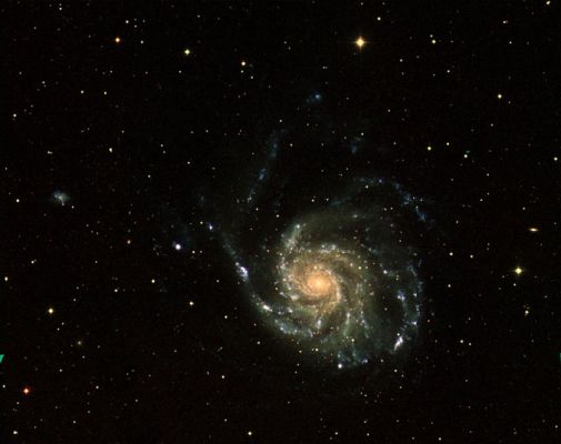 M 101 - Spiral Galaxy
"...Dominum mundi flectere vota valent..."

(Marziale)

"...Le preghiere degli uomini possono piegare gli Dei..."
Parole chiave: From Earth Images