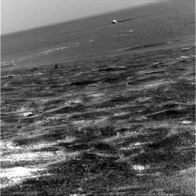 Bright object on Mars (4)
Ad oggi non ci risulta che la NASA abbia provveduto a mappare le componenti in questione nell'Area Meridiani Planum (se Voi foste al corrente, invece, di questo aggiornamento, Vi preghiamo di volerci informare subito, anche inviandoci una copia della relativa mappa) e, dunque, potrebbe essere proprio lo Scudo Termico l'oggetto che splende in questa ed in altre immagini.
Parole chiave: Possible surface anomaly