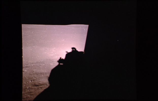 AS 11-37-5451 - Sea of Tranquillity (2)
prosieguo della panoramica iniziata con i frames AS 11-37-5449 e 5450. Si noti, ancora una volta, il cambio di colorazione della superficie Lunare. Il Sole è radente e quindi risulta estremamente difficile scattare fotografie di fattura omogenea in condizioni di luminosità e contrasto assolutamente estreme (alternanza fra zone "annegate" nella luce accecante ed altre "immerse" nel buio più totale). Noi crediamo che il Com.te Neil Armstrong abbia fatto un eccellente ed apprezzabilissimo lavoro.
Parole chiave: Postcards from the Moon