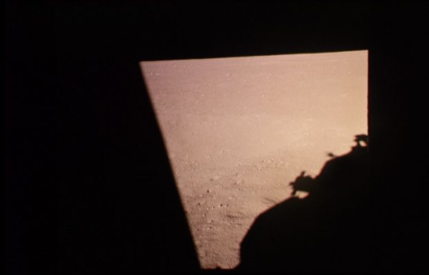 AS 11-37-5461 - The Moon Skyline
Ancora un frammento dell'orizzonte Lunare. 
Parole chiave: Lunar Horizon