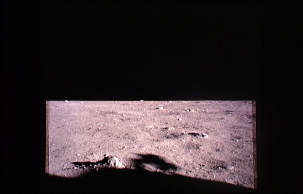 AS 11-40-5883 - Another strange shadow - original
vedi commento al frame che precede
Parole chiave: Anomalous shadow