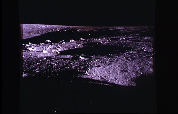 AS 12-46-6852 - Shadows and "Star-like" Lights over Surveyor Crater (14)
...loro, da Armstrong ed Aldrin) sono oggetti reali, certamente non "man-made", i quali posseggono caratteristiche tali (forma, colore, capacità apparente di movimento e quant'altro) da farci ragionevolmente supporre che si tratti di "veicoli" di probabile origine non terrestre, i quali "sovrintendevano" - in qualche modo - e "sorvegliavano" - in un certo senso - le operazioni svolte sulla Luna dagli astronauti Americani. 
Parole chiave: Moon Panorama - Surveyor Crater