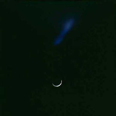 AS 14-76-10352 - Earth and Blue Reflections (3)
...Il che vuol dire, in altre parole, che "...una cosa è avanzare un'ipotesi, magari azzardata, ma frutto di esperienza e di ragionamento; un'altra è tirare ad indovinare...".
Noi non tiriamo ad indovinare. 
Magari sbagliamo (anzi: certamente sbagliamo, su tantissime cose!), ma non tiriamo ad indovinare.
Parole chiave: Postcards from Space