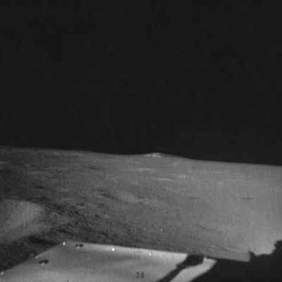 AS 15-85-11382 - The Hadley-Apennine, in the distance (19)
Un panorama Lunare che non presenta elementi di particolare interesse, a parte la "sfuocatura" dell'orizzonte su cui ci siamo già soffermati.
Parole chiave: Moon Panorama