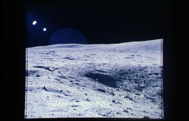 AS 16-113-18323 - Moon Panorama (9) - a big crater
nessun commento
Parole chiave: Postcards from the Moon