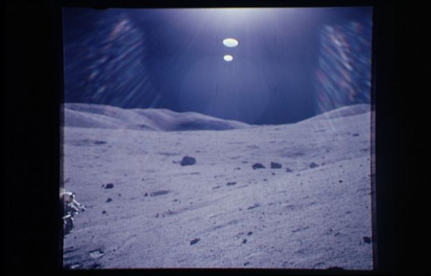 AS 17-137-20928 - Up-Sun (2)
nessun commento
Parole chiave: Postcards from the Moon