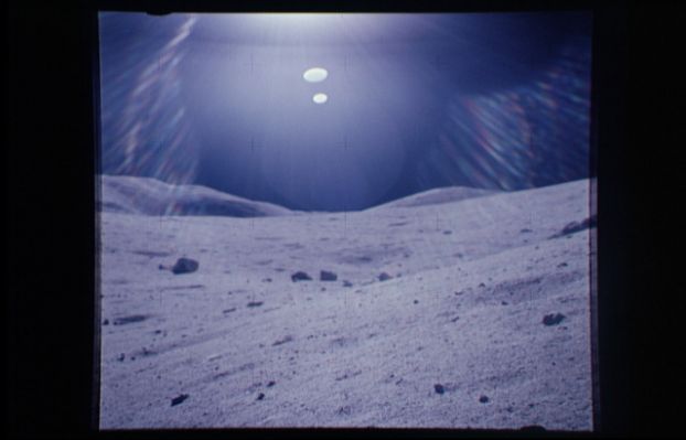 AS 17-137-20929 - Up-Sun (3)
nessun commento
Parole chiave: Postcards from the Moon