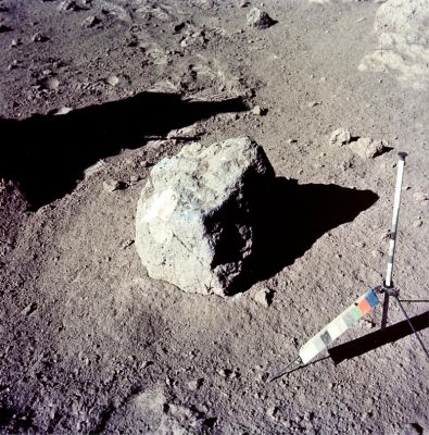 AS 17-137-20965 - Moon rocks
nessun commento
Parole chiave: Postcards from the Moon