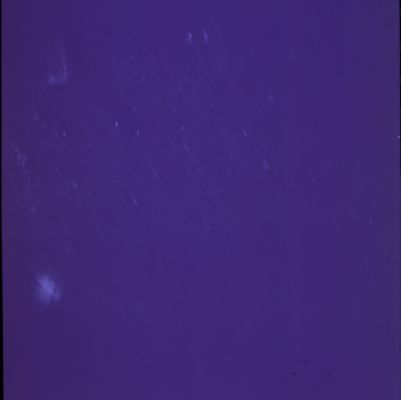 APOLLO 13 AS 13-60-8608 - A "reflection" on the edge of the Moon (1)
Si è detto molto nella Sezione dedicata all'Apollo 13 a proposito di questi due frames: un riflesso proveniente dall'interno dell'astronave, forse, o forse un oggetto in rapido passaggio all'esterno della Navicella, o forse - come dicono Richard Hoaglande e Steve Troy - "una cupola di vetro che riflette i raggi del Sole". Questi sono i 2 frames originale uncompressed: noi abbiamo già detto quello che pensiamo; ora, se volete, tocca a Voi analizzare il materiale e sbizzarrirvi...
Parole chiave: Controversial