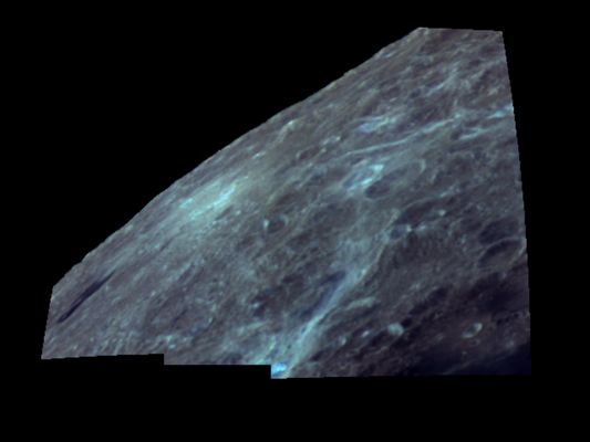 030 - Jules Verne Crater
This oblique image was acquired by Clementine during orbit 255. The images used to form this color composite were taken with the UV/VIS camera at wavelengths of 415, 750, and 1000 nnmts. In the lower right are seen mare materials (flood lavas) in the floor of the impact crater Jules Verne. To the left, near the Limb of Gagarin, is another mare unit in the floor of Tsiolkovsky.
Parole chiave: The Moon from orbit - Clementine (Jules Verne)