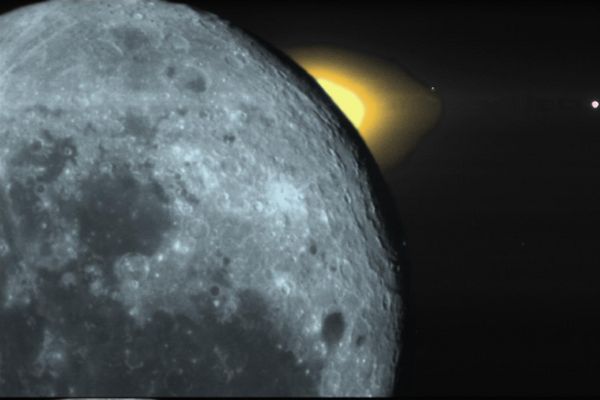 022 - Solar Corona
The Earth-lit Moon, The Sun's corona, and - to the far right - Venus, are visible in this color-enhanced Startracker image. The Mare Humorum is the dark circular mare at the center of the lunar disk.
Parole chiave: Postcards from Space