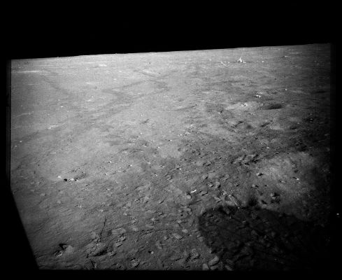 AS 12-48-7169 - Lunar Panorama (with "footprints")
Good picture of the footprints that Pete and Al made going out to the ALSEP.

Parole chiave: Moon Panorama