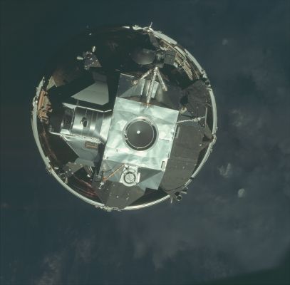 AS 09-19-2914 - The Lunar Module in its "Nest"...
Parole chiave: Spacecrafts - Apollo 9