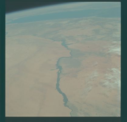 AS 09-20-3177 - Deserts
Parole chiave: Earth from orbit