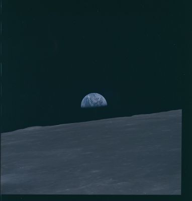 AS 10-35-5242 - The "True Colors" of the Moon? (1)
Parole chiave: The Moon from orbit