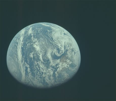 AS 11-36-5339 - Earth's going away...
Parole chiave: Earth from space