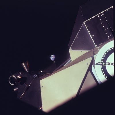 AS 11-36-5404 - Earth is far away...
Parole chiave: Postcard from Space