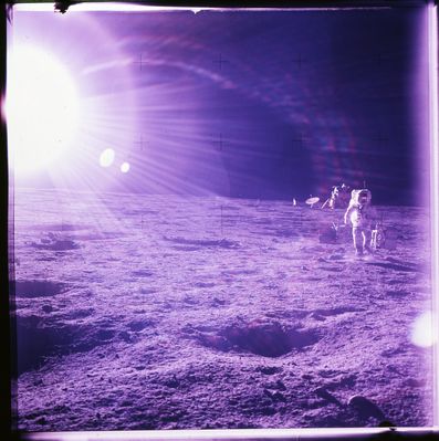 AS 12-46-6806 - Running in the Sun (1)
Parole chiave: Astronaut on the Moon