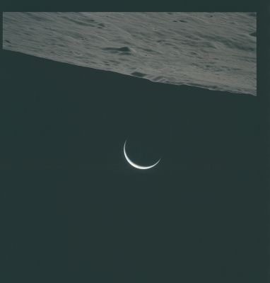 AS 15-97-13268 - Shining Blue...
Earthrise from lunar orbit during Rev. n. 70.
Parole chiave: Earth & Moon, from space