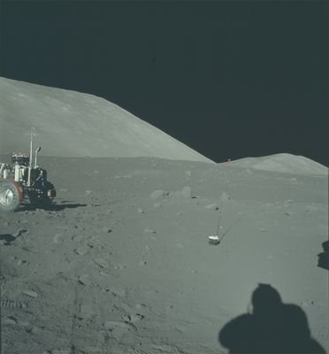 AS 17-134-20423 - South Massif, Lunar Rover and Cernan's shadow
Parole chiave: Lunar Surface - Hills and Mountains - South Massif