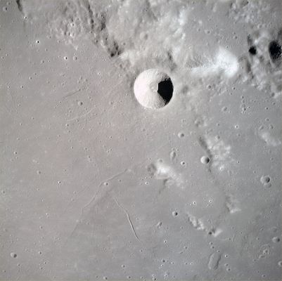 AS 17-150-23063 - Watching down... (5)
Parole chiave: Moon from Orbit - Plains and Craters