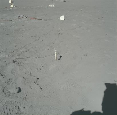 AS 17-134-20497 - ALSEP (6)
ALSEP. Down-Sun of the East Heat Flow Hole. LSG, HFE, West Hole in background, cable from the Central Station.

Parole chiave: Lunar Equipment