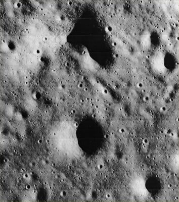 Original Lunar Orbiter - Frame LO2-61h1-002
nessun commento
Parole chiave: The Moon from orbit - Cratered Region near Arago-C