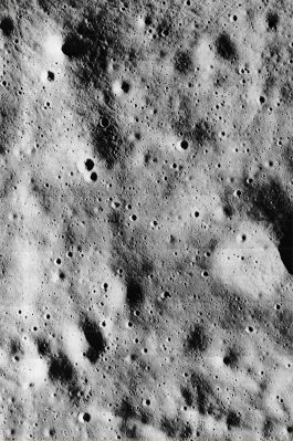 Original Lunar Orbiter - Frame LO2-61h2-004
nessun commento
Parole chiave: The Moon from orbit - Cratered Region near Arago-C