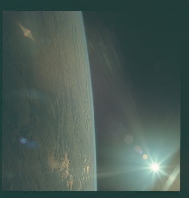 AS 11-36-5293 - Around the Earth
nessun commento
Parole chiave: The Earth from Space