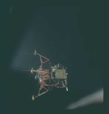 AS 11-44-6585 - The Eagle, after the undocking (4)
Parole chiave: LM Eagle - Apollo 11