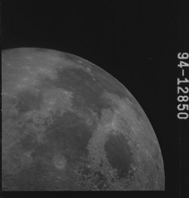 AS 15-94-12850 - Lunar Maria on the Near-Side
nessun commento
Parole chiave: The Moon from orbit - Main Maria