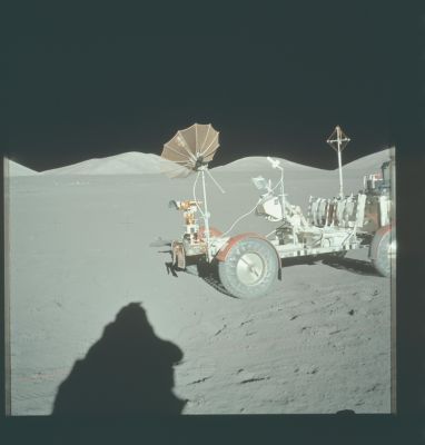 AS 17-134-20443 - The Lunar Rover
Caption originale:"123:06:24 MT - SEP site. This frame from Gene's SEP partial pan shows the front end of the Rover with the US flag and the ALSEP site in the background on the left side of the image. This is one of the few pictures taken on the Moon showing the LCRU controls, which are labeled in a detail (vedi il frame successivo)".
Parole chiave: Lunar Rover