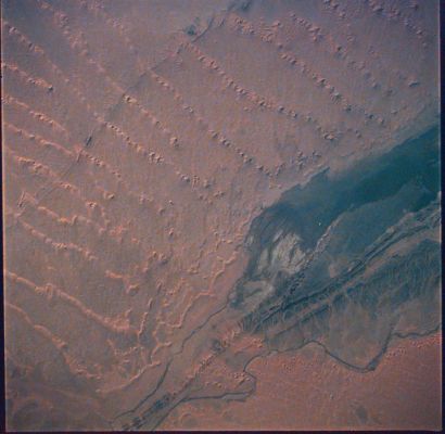 Gemini 07: Red Desert and Green Forest
Parole chiave: The Earth from orbit
