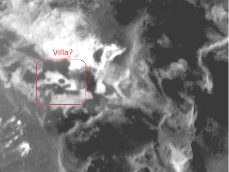 Unusual Squared Structure on Mars (2)
...non spiegabili facendo ricorso alla logica convenzionale ed ai processi geologici ed atmosferici comunemente noti. Con questo non intendiamo assolutamente dire che su Marte esistono (con garanzia al 100%) e sono evidenti segni di costruzioni avanzate e, quindi, indici inconfutabili della presenza di Civiltà Evolute. Noi intendiamo solo rammentare, a tutti (Tecnici, Appassionati e Profani), una semplice Regola Logica: quanto maggiore è il quantitativo di rilievi "inspiegabili" individuati, tanto minore è la possibilità che detti rilievi costituiscano (nella totalità - o quasi - dei casi) il risultato di sviste, di photoartifacts, o di errori interpretativi e/o di manipolazioni vere e proprie.
Questa è solo Logica, abbinata ai "numeri", non credete? Congratulazioni vivissime al Sig. Lorenzo Leone quindi: questa possibile "scoperta" è davvero tutta sua!

Local True Solar Time: approx. 13:56
Emission angle: 32,92°
Incidence angle: 30,18°
Phase angle: 25,27°
MGS altitude: 1074,24 Km (e questa è una notevole sorpresa: infatti - ed almeno di regola - i frames MGS sono ottenuti da altezze inferiori e comprese fra i 400 ed i 500 Km)
Parole chiave: Mars from orbit - Candor Chasma - Controversial