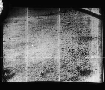 The floor of LeMonnier Crater (video frames) - (3)
nessun commento
Parole chiave: Moon Panorama - LeMonnier Crater