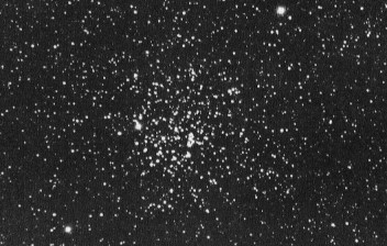 M 52 (NGC 7654) - Double Open Star Cluster
"...Auditorum benevolentia crescit dicentium facultas..."

(Prisciano - cit. da Domiziano)

"...La forza di chi parla è tanto maggiore, quanto maggiore è l'attenzione di chi ascolta..."
Parole chiave: From Earth Images
