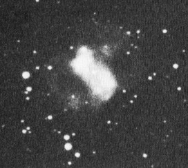 M 76 (NGC 650) - The "Little Dumbbell" Nebula (Planetary Nebula)
"Inter adversa salva (sit) virtutis fama..."

(Tacito)

"...(e che) nelle avversità sia fatto salvo (almeno) la memoria del coraggio (avuto)..."
Parole chiave: From Earth Images