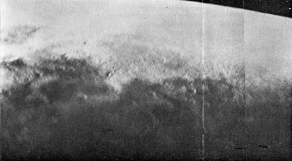Mars from Mars-5: Mars's limb and (maybe) clouds (1)
nessun commento
Parole chiave: Mars from Mars-5