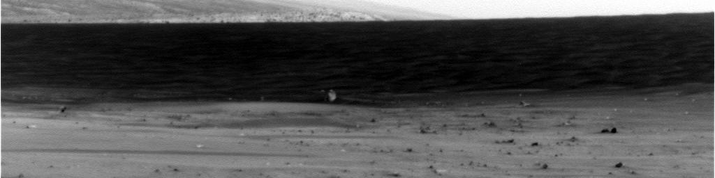 Dark horizon (2) - Sol 699
Original caption:"Right Pan-Cam Non-linearized Sub-frame EDR acquired on Sol 699 of Spirit's mission to Gusev Crater at approx. 10:19:07 MLT.
Camera commanded to use Filter 7 (1009 nm)".
Parole chiave: Controversial frame - possible Martian Eclypse