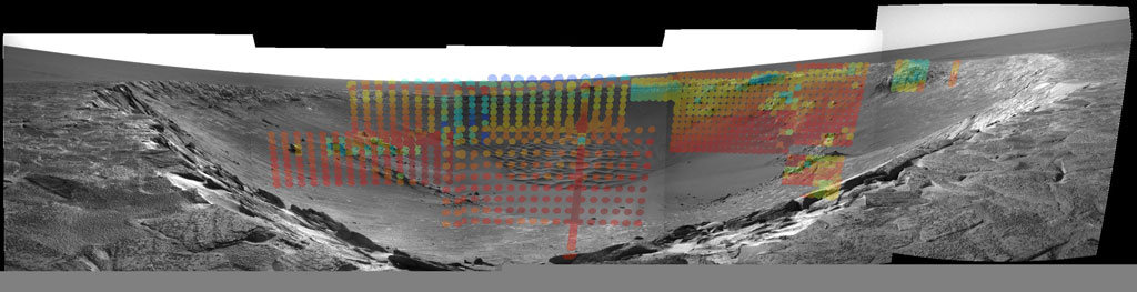 The temperatures of Endurance Crater
Per questo tipo di immagini ci sembra importante proporVi la caption NASA originale: "The colored dots in this image mosaic denote thermal data in features that make up the impact crater known as "Endurance." The data was taken by the miniature thermal emission spectrometer instrument on NASA's MER Opportunity. The information has been overlaid onto a view of the crater from the rover's NavCam. Blue denotes cooler temperatures of about 220 deg. Kelvin (-63.67 deg. Fahrenheit or -53.15° C) and red denotes warmer temperatures of about 280 deg. Kelvin (44.33 deg. Fahrenheit or 6.85° C)". Questi dati, a causa della loro intrinseca incoerenza e contraddittorietà, ci lasciano davvero senza parole. Ne parleremo ancora.
Parole chiave: Endurance Crater - Temperatures