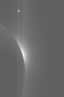 Transient Lunar Phoenomena (TLP) - 2
EccoVi due testimonianze (decisamente autorevoli) riguardo a questi strani fenomeni, estratte dall'articolo 'LTP-Lunar Transient Phoenomena' di W.S. Cameron:"On the night of November 2, 1958, Soviet astronomer Nikolai A. Kozyrev witnessed a strange phenomenon while making spectrograms of the crater Alphonsus with the Crimean Astrophysical Observatory's 50-inch reflector. As he watched through the telescope's guiding eyepiece, he saw the crater's central peak blur and turn an unusual reddish color. The spectrograms confirmed his visual impressions of a volcanic event; they showed an emission spectrum of carbon vapor (S&T: February, 1959, page 184).
On July 19, 1969, the Apollo 11 command module had just achieved orbit around the Moon when the Mission Control Center in Houston received word that amateur astronomers reported a TLP in the vicinity of the crater Aristarchus. Asked to check out the situation, astronaut Neil Armstrong looked out his window toward the earthlit region and observed an "area that is considerably more illuminated than the surrounding area. It just has -- seems to have a slight amount of fluorescence to it." Although he wasn't sure, Armstrong believed the region was Aristarchus".
Parole chiave: Transient Lunar Phoenomoena