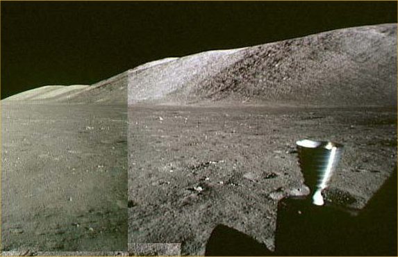 Window Panorama (3)
nessun commento
Parole chiave: Lunar Panorama - Taurus-Littrow