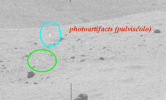 AS 16-106-17397 (HR) - Dust in the camera...
In questo frame, forse il photoartifact più semplice da riconoscere, anche senza operare ingrandimenti dell'immagine e senza ricorrere a softwares più o meno complicati: si tratta di pulviscolo atmosferico. 
Solo pulviscolo, intrappolato nelle ottiche o - letteralmente - appiccicatosi sulla pellicola: il risultato...lo vedete.
Parole chiave: Photoartifacts