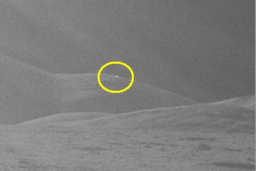 AS 17-136-20699 (HR) - What's up there (again)?!?
nessun commento
Parole chiave: Lunar Panorama - Possible Anomaly