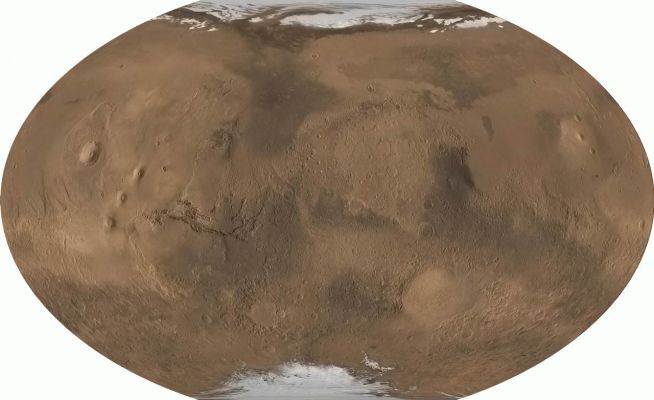 Mars Global Map - MGS
Negli ultimi tempi alcuni Amici Lettori ci hanno scritto chiedendoci delucidazioni in ordine alla posizione ("dislocazione geografica", ad essere precisi) di qualche rilievo Marziano particolarmente interessante e famoso (basti pensare a Cydonia Mensae - la Regione della Sfinge - come alla Valles Marineris, o all'Olympus Mons, oppure alla Regione di Acidalia e così via...). 
Domande oneste e legittime che ci hanno fatto capire che non tutti conoscono la Geografia Marziana e che è errato "darla per scontata".

Come saprete, esistono svariati Siti che riportano mappe di tutti i tipi che definiscono il Pianeta Rosso sin nei minimi dettagli, ma forse non faremo cosa sgradita ai nostri Lettori riprendendo e riproponendoVi qualcuna delle mappe più precise e leggibili.
Parole chiave: Mars Maps
