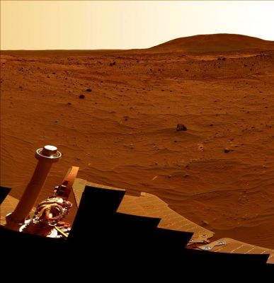 Mc Murdo Panorama (3)
Caption NASA originale:"This fact attests to the repeatability of Wintertime Soles on Mars in the Southern Hemisphere. 
This is the time of year when Mars is farthest from the Sun, so there is much less Dust Storm and Dust Devil activity than at other times of the year".
Parole chiave: Mars Panorama - Natural Colors