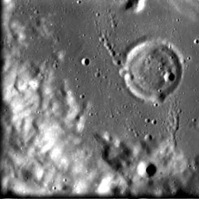 A postcard from the Far-Side: Hopmann Crater
This image, taken by the advanced Moon Imaging Experiment (AMIE) on board ESA’s SMART-1 spacecraft, shows one quarter of crater Hopmann - an impact structure about 88 Km in diameter. 
AMIE obtained this image on January, 25th, 2006 from a distance of about 840 Km from the surface, with a ground resolution of 76 mt per pixel. 

The imaged area, not visible from Earth because it is located on the Far-Side of the Moon, is positioned at Latitude of 51,7º South and Longitude 159,2º East. It covers a square of about 39 Km per side. 


Nota: osservate con attenzione il bordo del cratere Hopmann e poi cercate di spiegare e di spiegarVi come un margine "infossato" come quello che vediamo in questa discreta (anche se leggermente sfuocata) immagine possa essere il semplice risultato di una, tutto sommato semplice, "meccanica di impatto".
Confrontate questo cratere, p.e., con Tsiolkowsky, Arago-C, Copernicus e Clavius e poi, se volete, provate a redigere una serie di elenchi di crateri lunari associati sulla base della loro apparenza esteriore (e cioè in base alla loro somiglianza): noterete che, delle due l'una:1) o le tipologie di impatti sono migliaia di migliaia di milioni (il che è vero solo in teoria) o 2) è ragionevole supporre che alcuni crateri potrebbero non essere il mero prodotto di un impatto.

E nel ragionarci sopra, tenete a mente il Rasoio di Okkam...
Parole chiave: The Moon from orbit - Craters (Hopmann)